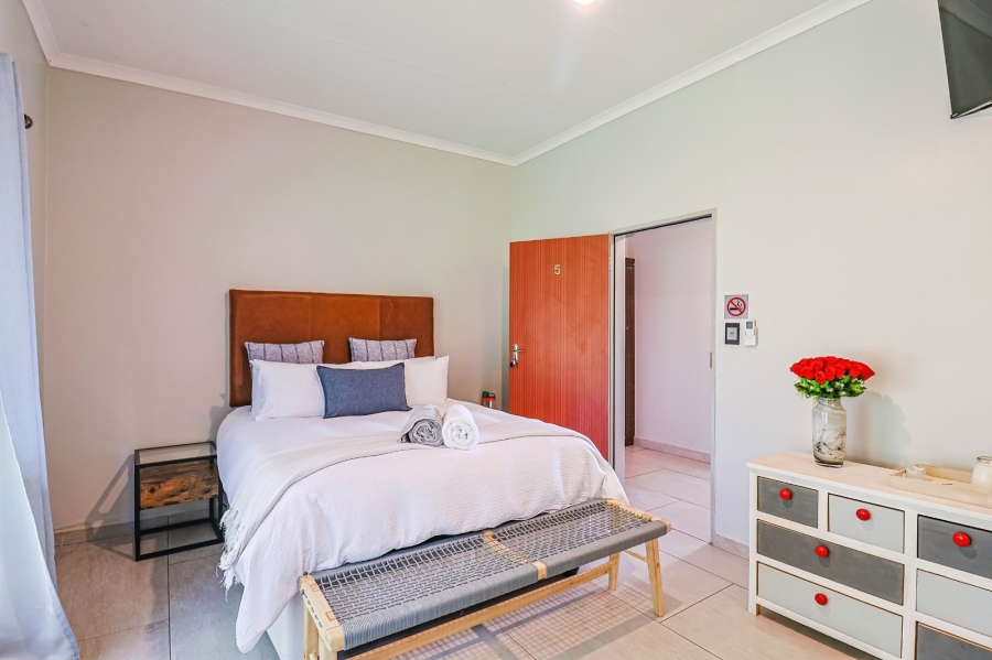 7 Bedroom Property for Sale in Waterkloof A H North West